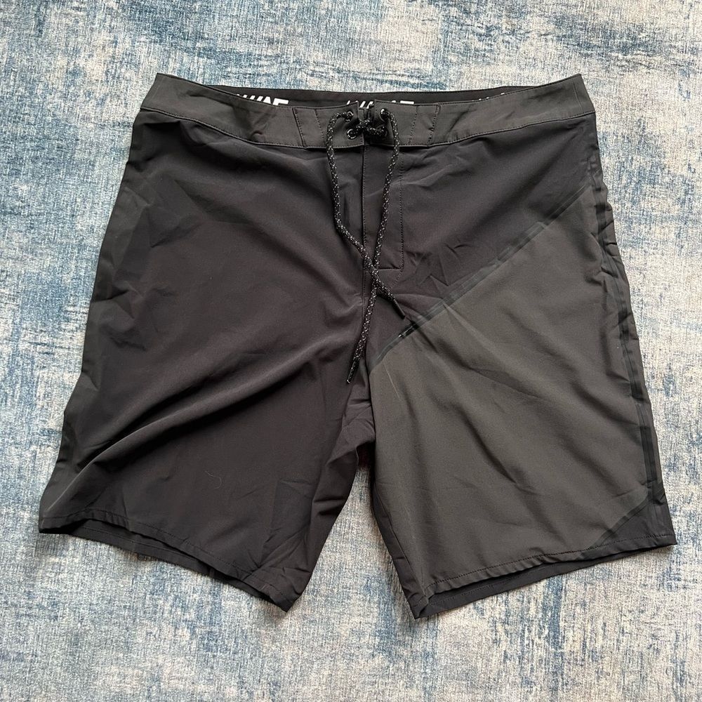 American Eagle Gray Black Unlined Board Shorts Drawstring Waist Velcro Large